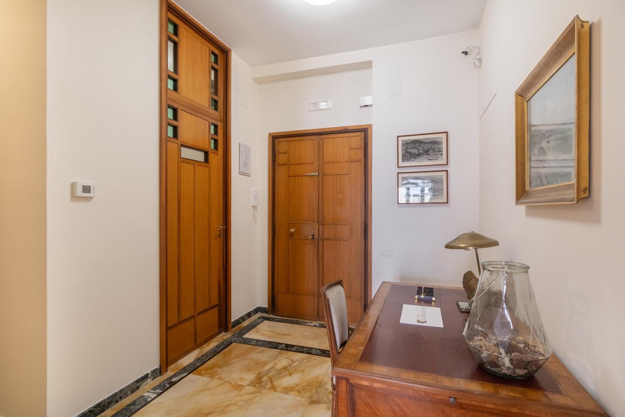 Starhost - Golden Suite Salerno Exterior foto
