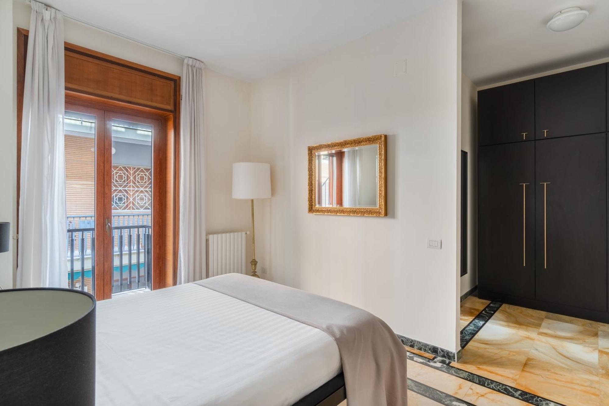 Starhost - Golden Suite Salerno Exterior foto
