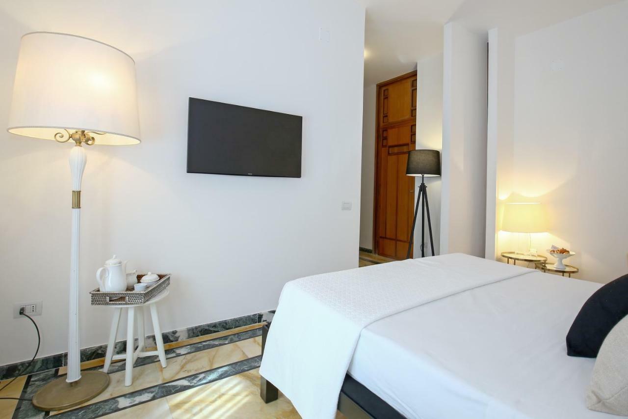 Starhost - Golden Suite Salerno Exterior foto