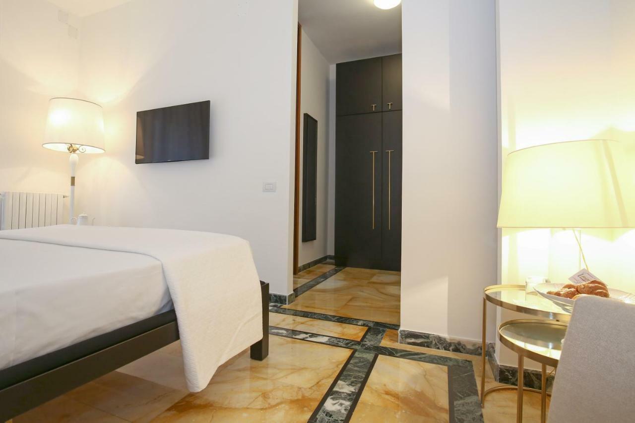 Starhost - Golden Suite Salerno Exterior foto